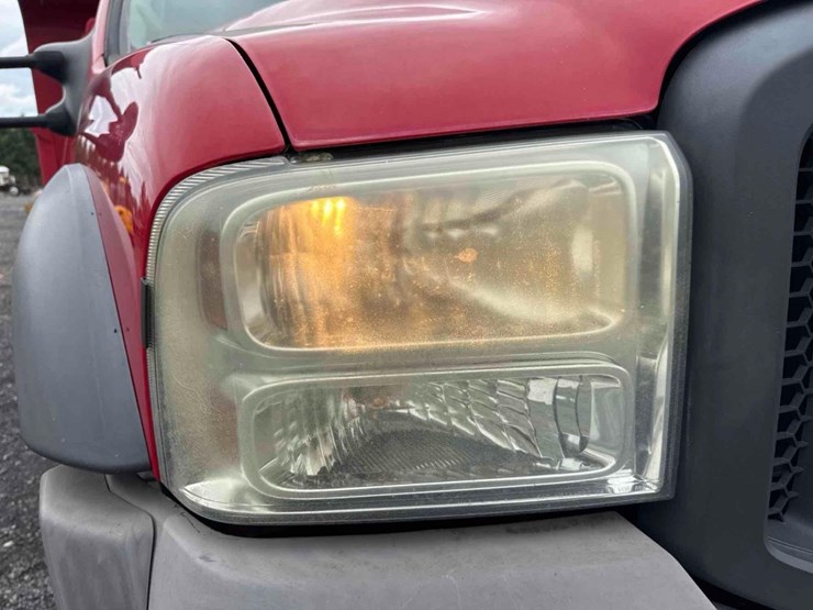 2005-ford-f450-xl-image-21