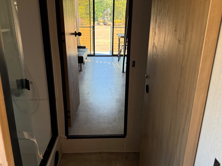 #6895-•-2024-forrest-river-timberwolf-mini-loft-camper-image-51