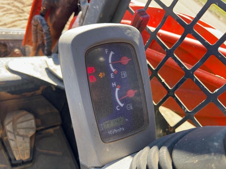 2017-kubota-svl75-2-image-29