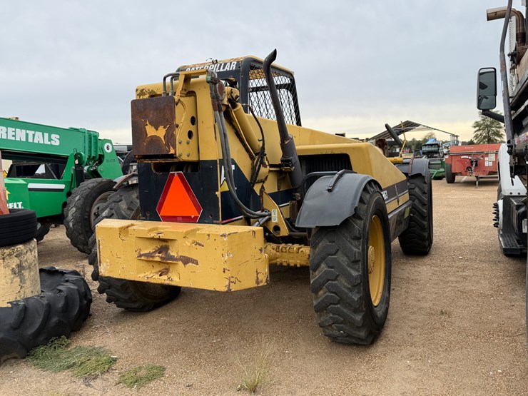 caterpillar-th63-image-26