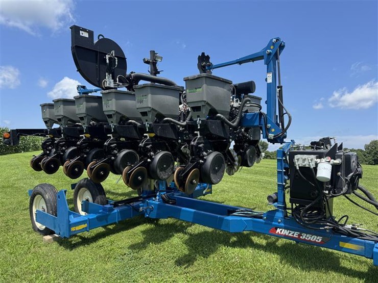 2020-kinze-3505-image-12