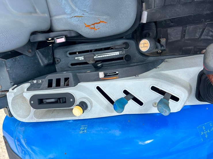 2020-new-holland-workmaster-105-image-11