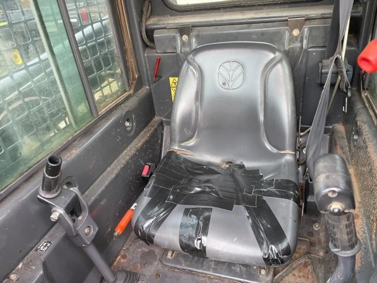 2004-new-holland-ls150-image-10