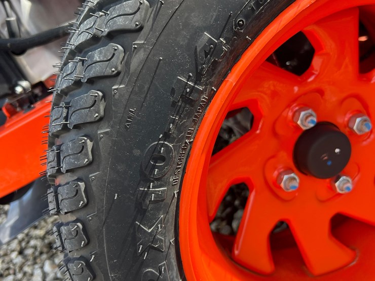 2023-kubota-z252kh-54-zero-turn-mower-image-12