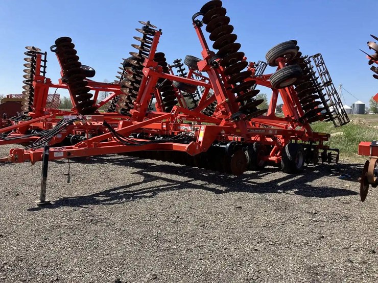 2019-krause-8005-30-excelerator---high-speed-vertical-tillage---30-ft-working-width-image-1