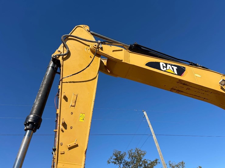 2016-caterpillar-336fl-image-12