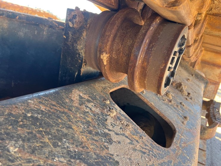 2016-caterpillar-336fl-image-23