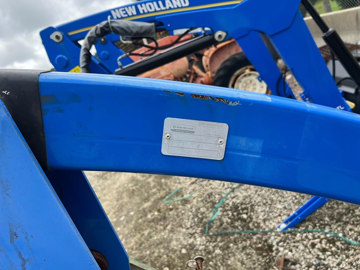 2012-new-holland-boomer-3045-image-25