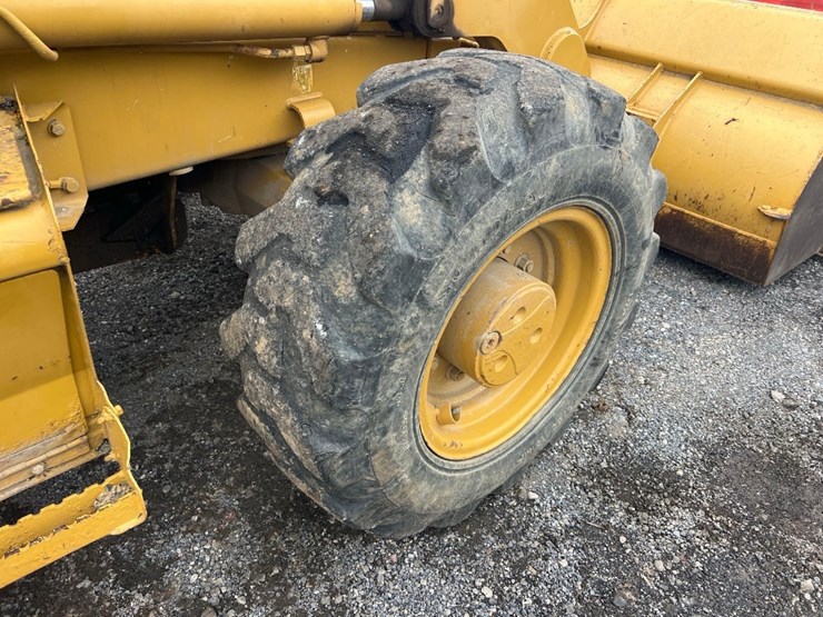 2001-caterpillar-420d-image-29