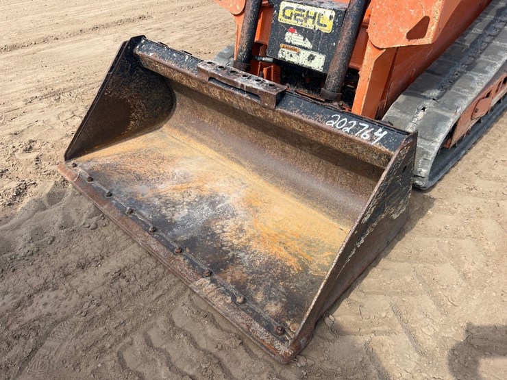 2019-gehl-rt105-image-16