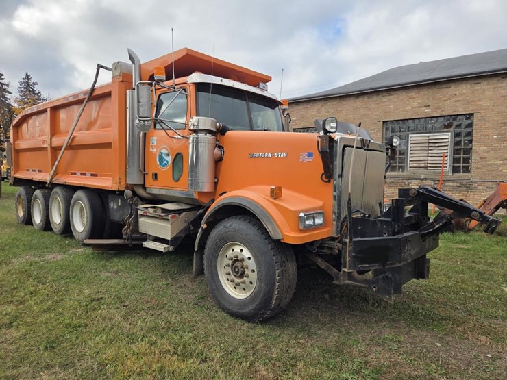 #2291-•-2003-western-star-quad-axle-dump-truck-image-7