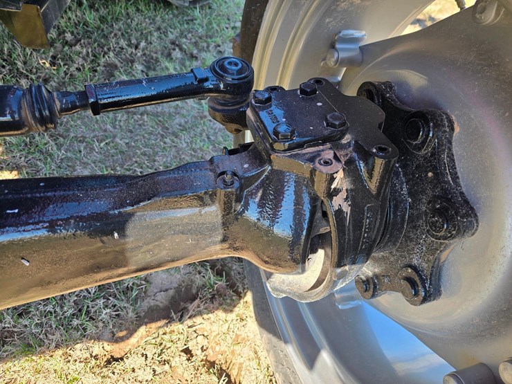 2025-mahindra-6075-image-39