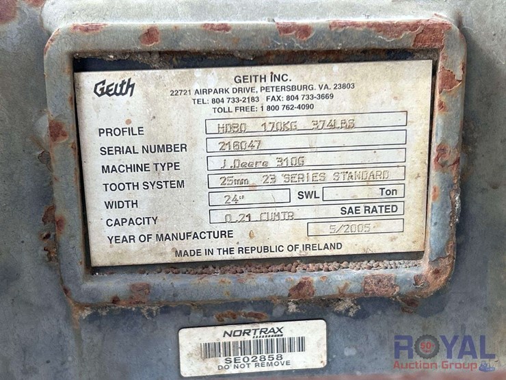 2005-deere-310g-image-23