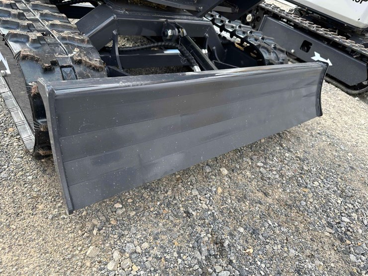 unused-sdle18p-mini-excavator-image-6