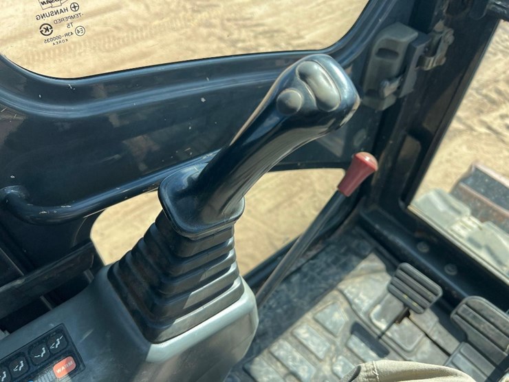 2012-bobcat-e80-image-33