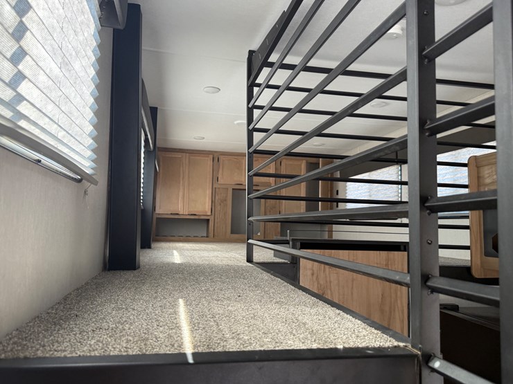 #6895-•-2024-forrest-river-timberwolf-mini-loft-camper-image-58