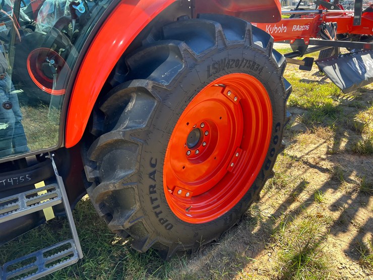 2023-kubota-m4-061-deluxe-mfwd-utility-tractor-with-la1154-front-loader-image-22