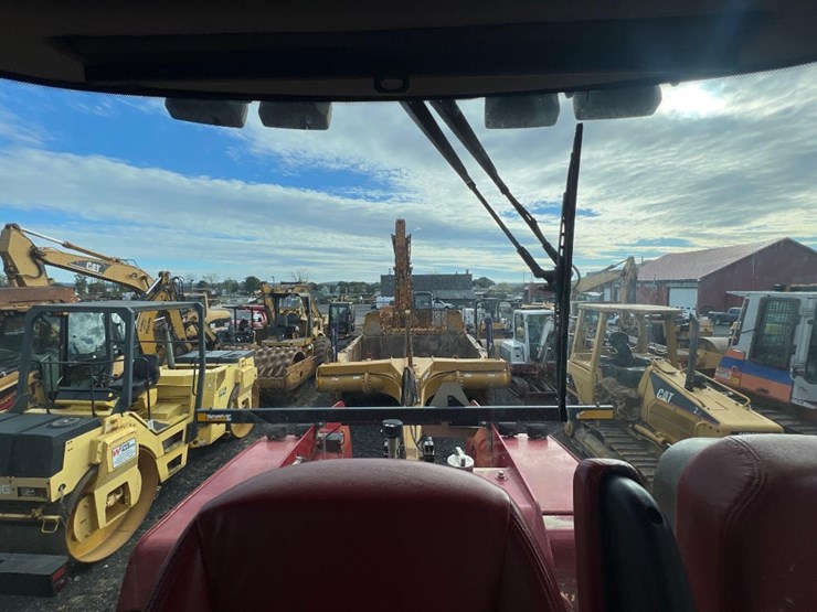 2019-case-ih-580s-quad-trac-tractor-image-41