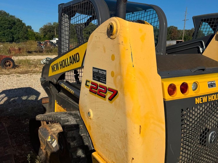 2018-new-holland-c227-image-6