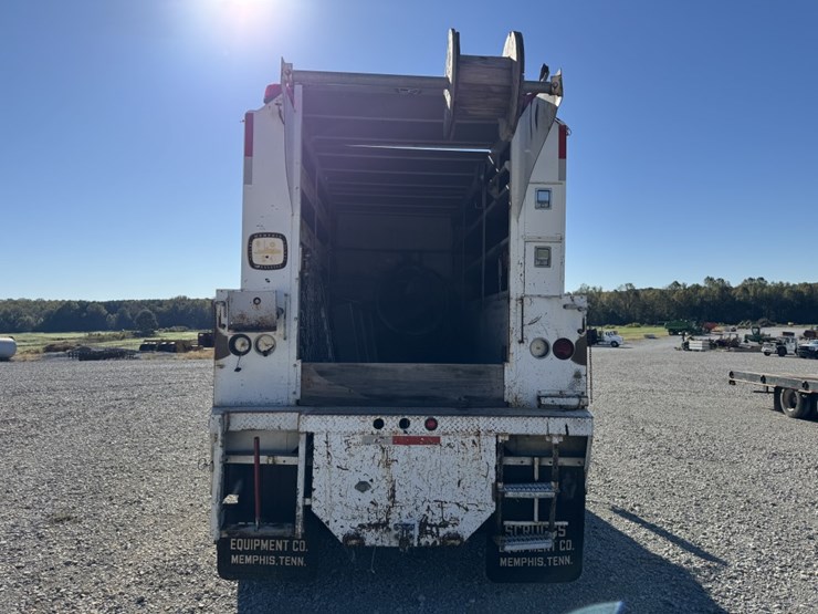 2004-international-durastar-4200-image-12