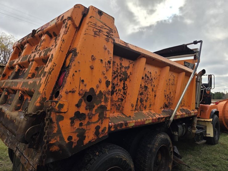 1989-mack-rd690s-image-28