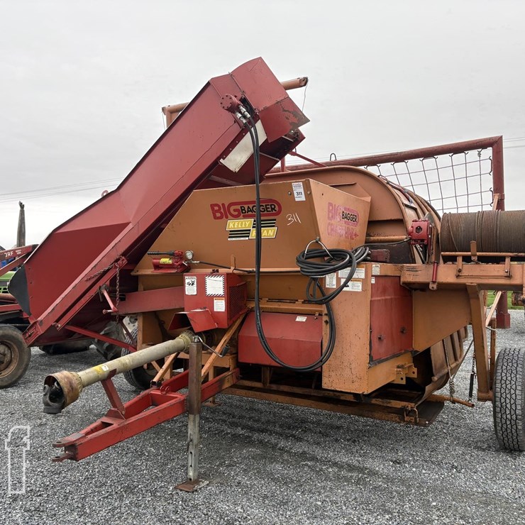 KELLY RYAN BIG BAGGER