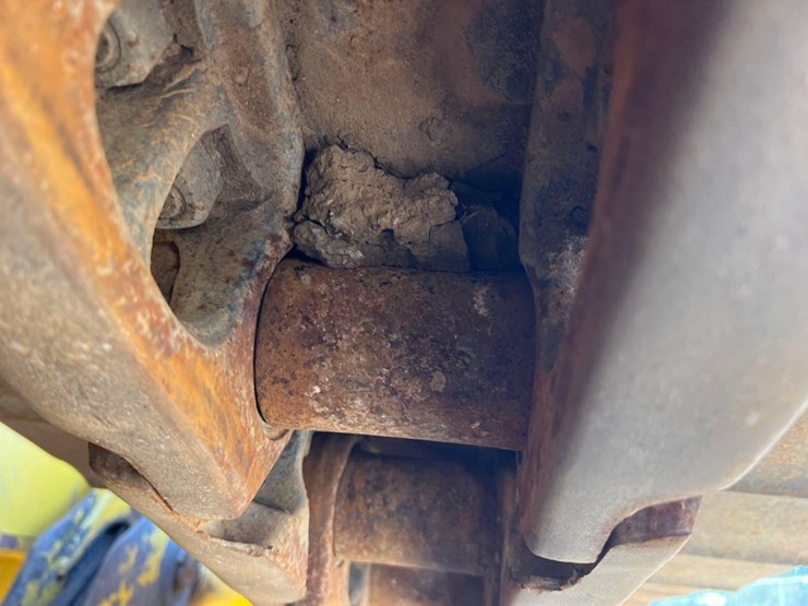 2021-komatsu-d71px-24-image-20