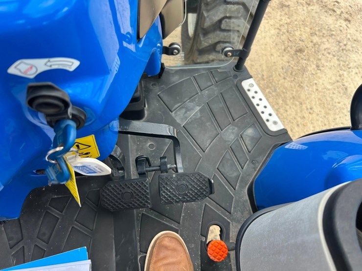 2022-new-holland-workmaster-120-image-31