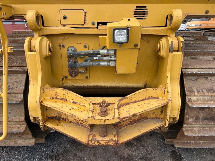 2015-caterpillar-d7e-lgp-image-16