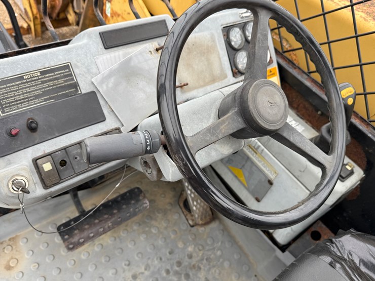 caterpillar-th63-image-34