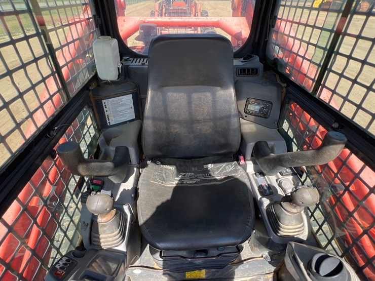 2019-kubota-svl95-2s-image-26