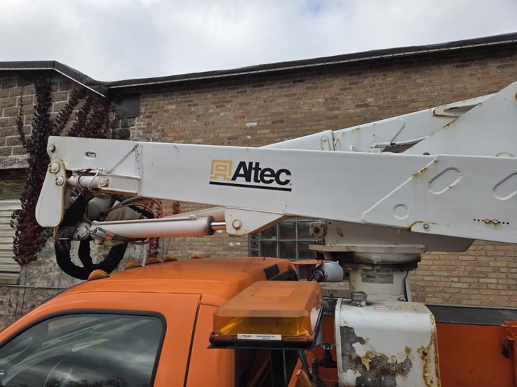 2005-ford-f550-xl-image-34