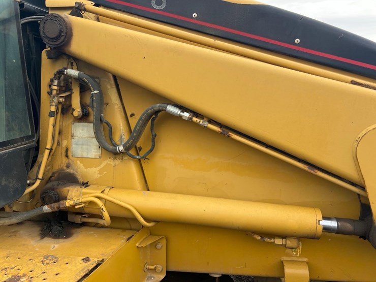 2001-caterpillar-420d-image-24