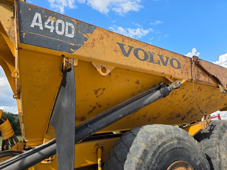 2003-volvo-a40d-image-21