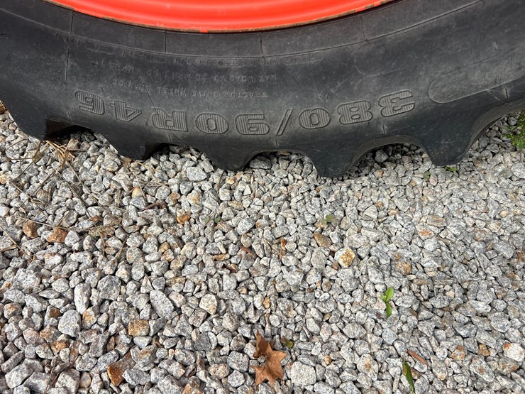 2017-kubota-m7-151-premium-image-24