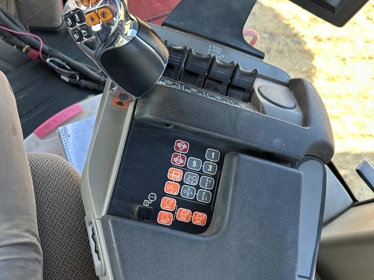 2011-case-ih-steiger-600-hd-image-80