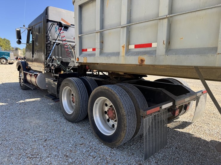 #4617-•-1995-volvo-sleeper-truck-image-6