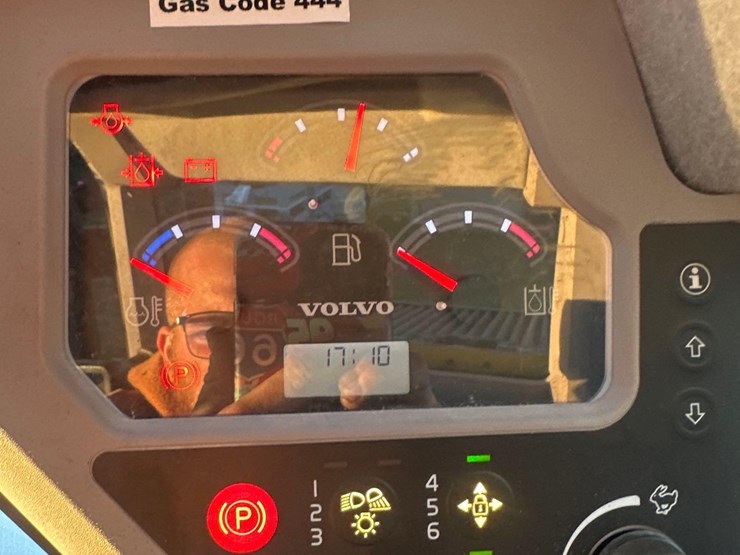 2018-volvo-mct-110c-image-8