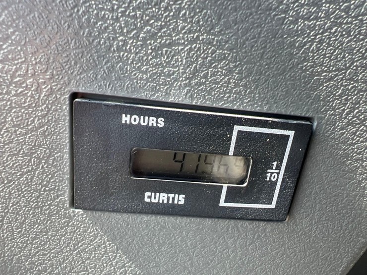 2012-bobcat-e80-image-37