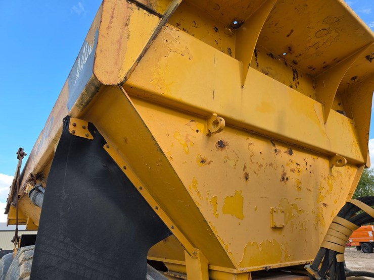 2003-volvo-a40d-image-7