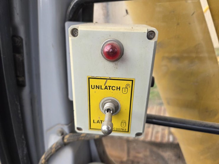 1999-john-deere-200-image-66