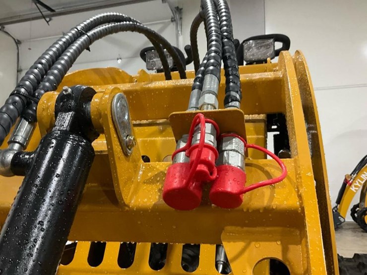 #1015-•-unused-gg385-mini-skid-steer-image-9