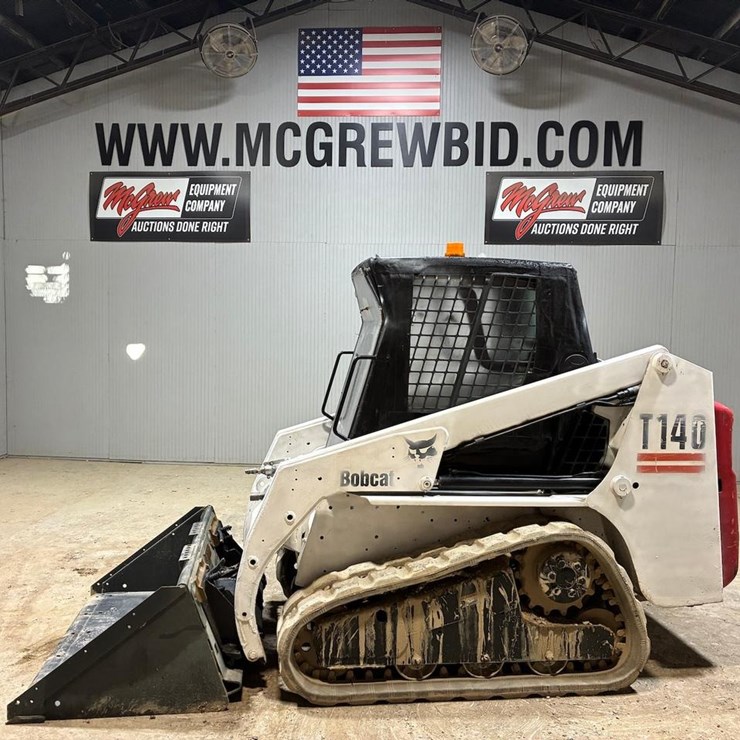 BOBCAT T140