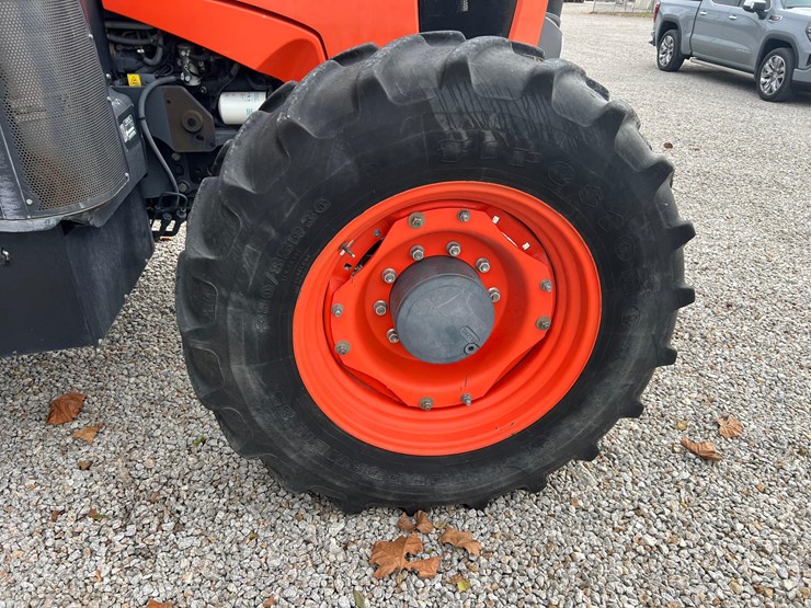 2017-kubota-m7-151-premium-image-28