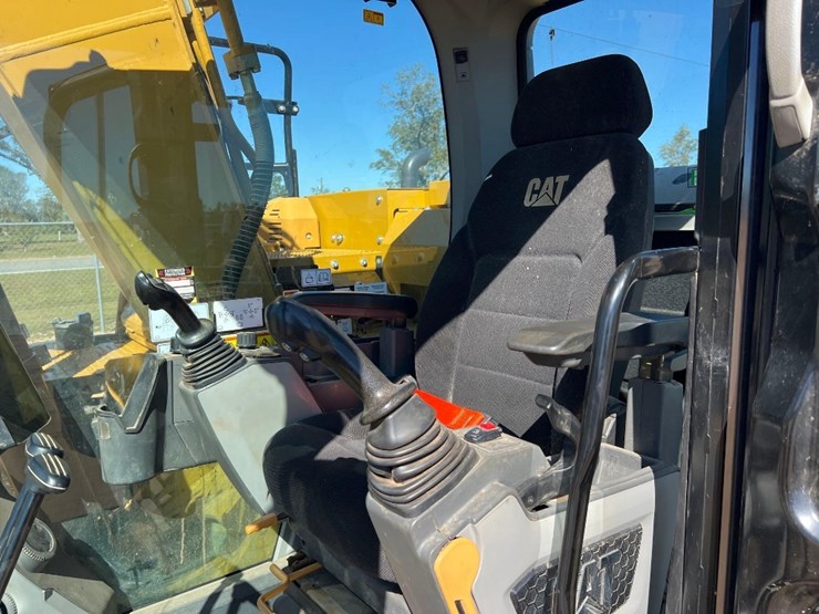 2022-caterpillar-315-gc-image-34