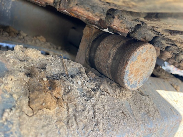 2013-takeuchi-tb235-image-24