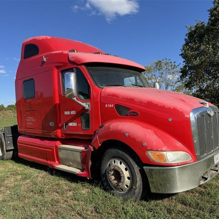 2005 PETERBILT 387