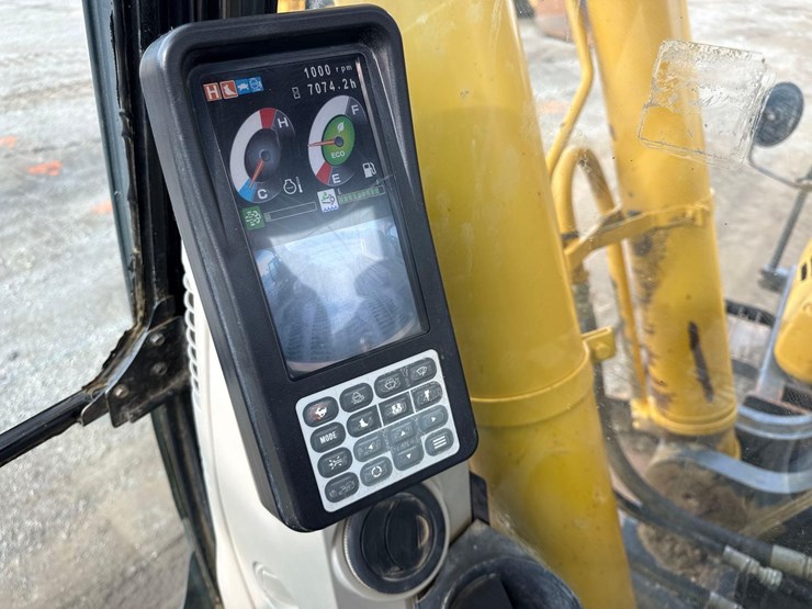 2016-kobelco-sk260-image-17