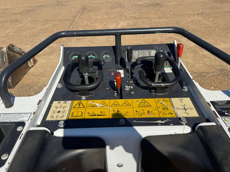 2023-bobcat-mt100-image-12