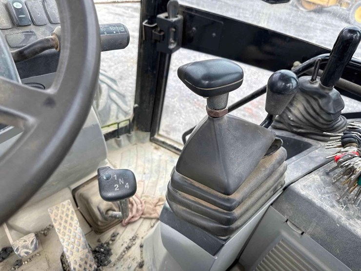 2007-caterpillar-420e-image-26